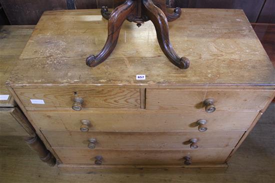 Pine chest of drawers